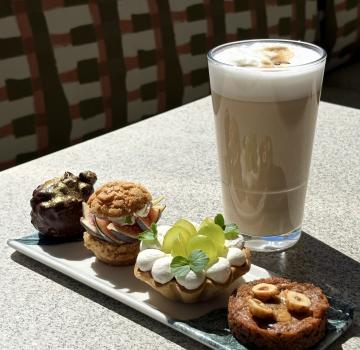 TEA TIME : 