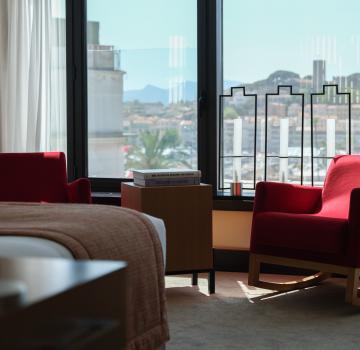 THE PANORAMIC TERRACE SUITE, BETWEEN SKY AND CITY