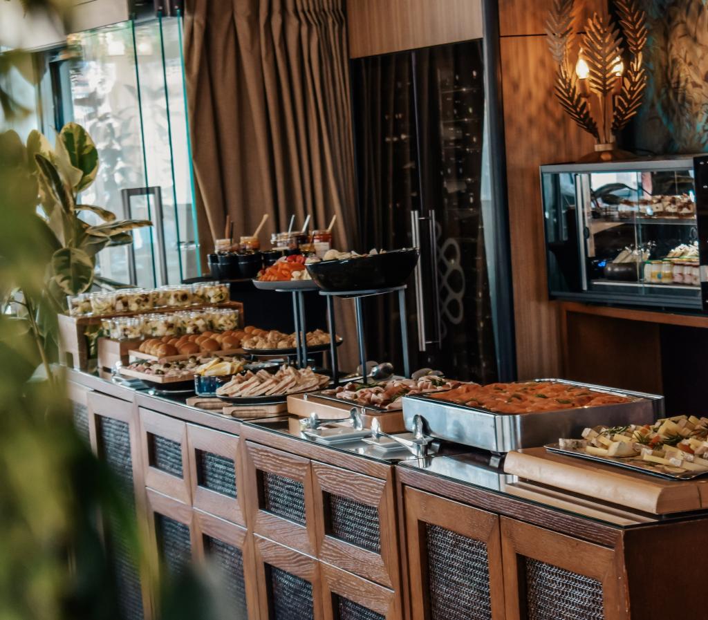 Five Seas Hotel - Brunch